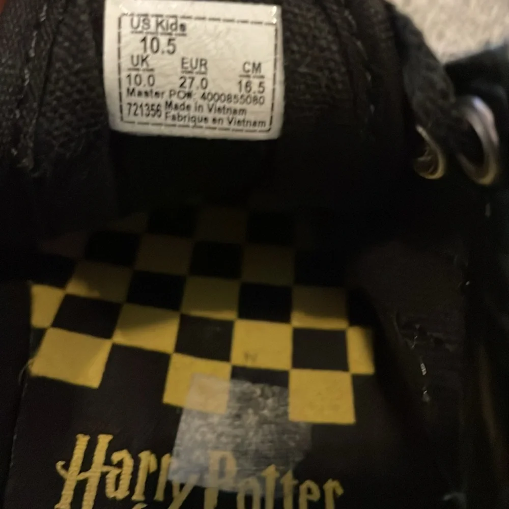 Harry Potter Golden Snitch Vans size 10.5